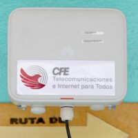 CFE ofrece servicio de internet y telefonía