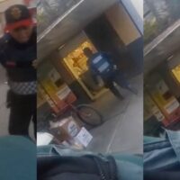 Motociclista ayuda a policía para atrapar a ladrón en CDMX (Video)