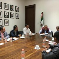 Gobiernos federal y estatal establecen diálogo con comisión de la CNTE