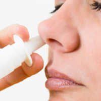 Usar sprays descongestionantes en exceso afectan la salud, asegura Harvard