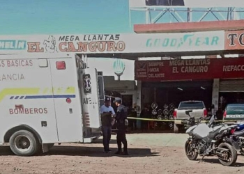 Padre e hijo fueron asesinados en una vulcanizadora de Apatzingán (imágenes fuertes)