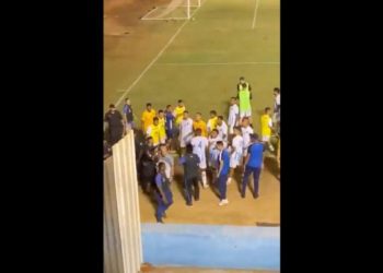 Policía le dispara a jugador durante partido de futbol en Brasil