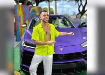 Michael Mejía ya recibió el Lamborghini que ganó en el concurso de Shakira