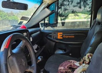 GC halla camioneta robada a la orilla de la Pátzcuaro-Morelia