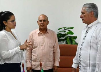 Secretaria general de MORENA firma convenio con el Partido Comunista de Cuba