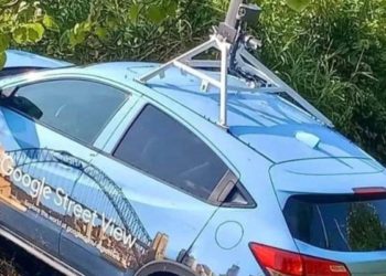 Vecinos de Acapulco atacan auto de Google Maps al confundirlo con una “nave” que provoca huracanes