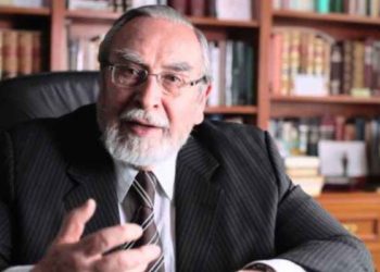 Magistrados y trabajadores del Poder Judicial abuchean a Bernardo Bátiz