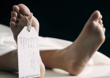 Mujer muere en motel en Guatemala; su esposo se niega a reclamar el cuerpo tras descubrir que estaba con dos hombres