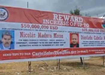 Frontera colombo-venezolana amaneció con vallas que anuncian recompensa por Nicolás Maduro