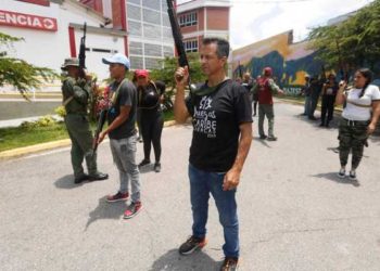 Venezuela entrena a civiles en medio de nuevas amenazas de Trump