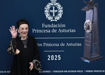 Graciela Iturbide recibe el Premio Princesa de Asturias de las Artes 2025 acompañada por Alejandro González Iñárritu