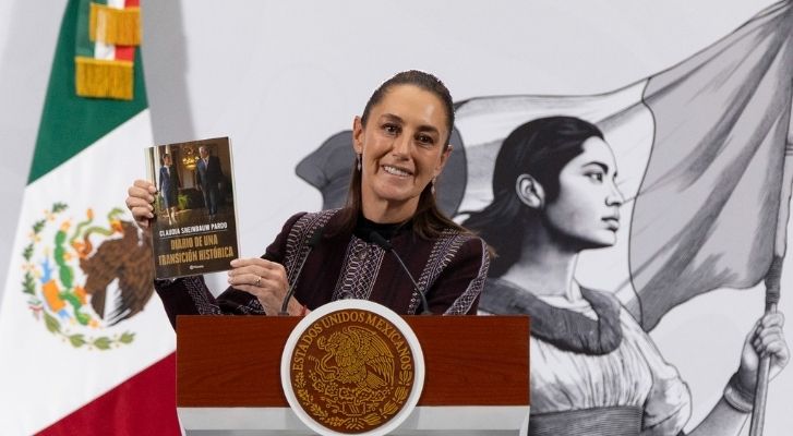 Claudia Sheinbaum publica su libro “Diario de una transición histórica” sobre AMLO