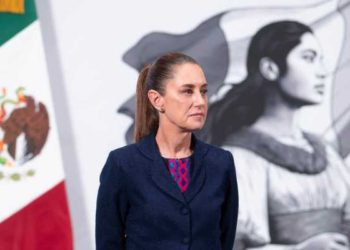 Sheinbaum exige a farmacéuticas cumplir entregas pese a adeudos millonarios del gobierno