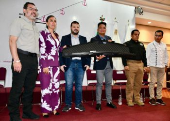 Gobierno estatal equipa a guardias civiles, policías municipales y autogobiernos