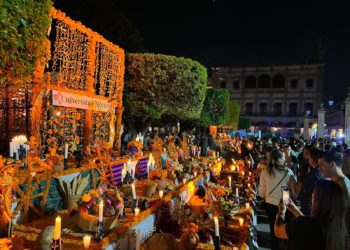 Gran afluencia turística en Morelia, previo a la celebración de Día de Muertos