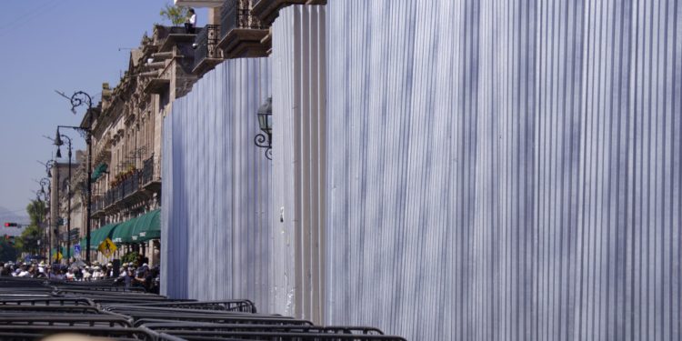 Crónica de la marcha del 15 de noviembre en Morelia: Sombreros, huevos y detenidos