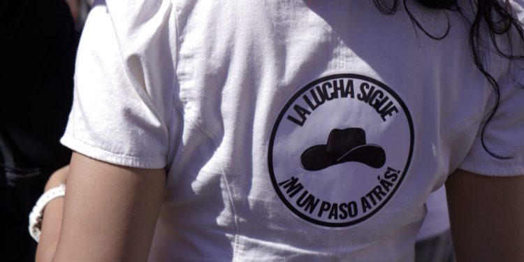 Crónica de la marcha del 15 de noviembre en Morelia: Sombreros, huevos y detenidos