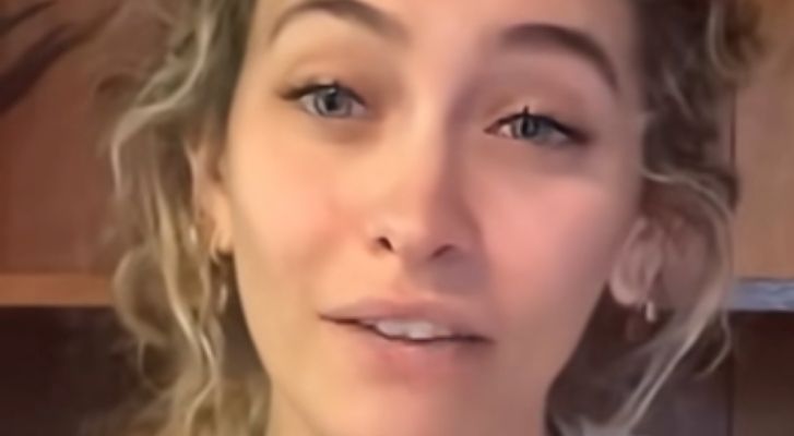 Paris Jackson revela que su adicción a las drogas le dejó el tabique nasal perforado