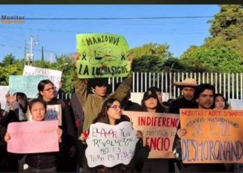 Con marchas y bloqueos carreteros en Uruapan; exigen justicia por el homicidio del alcalde Carlos Manzo
