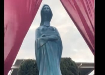 Toluca reinstala estatua de Sor Juana siete años después de su robo