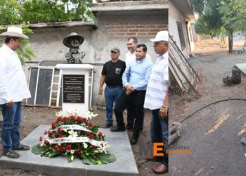 Vandalizan busto en memoria de Hipólito Mora, en La Ruana