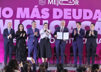 Bedolla presenta reforma constitucional para frenar endeudamientos de largo plazo en Michoacán
