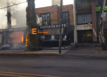 Se incendia área de terraza del restaurante Cocol, en Morelia