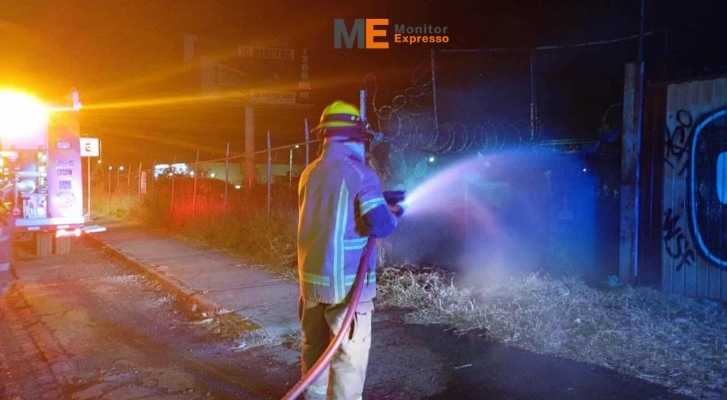 Arde transformador de la CFE en Calzada La Huerta, Morelia