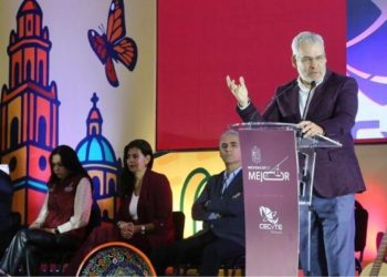 Convoca Bedolla a jóvenes michoacanos a crear red social 100 por ciento mexicana