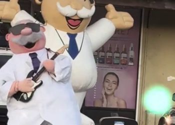 “Simi rockero” se vuelve viral tras presentación en Ciudad Juárez